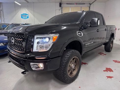 Used 2019 Nissan Titan PRO-4X w/ Pro-4x Utility Package AWD/4WD image 8