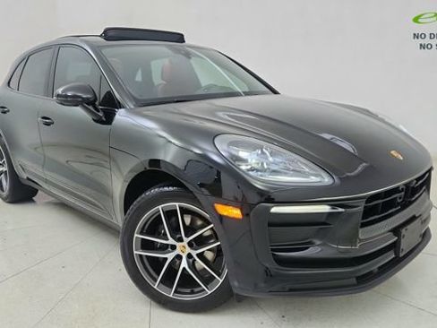Used 2024 Porsche Macan AWD/4WD image 62