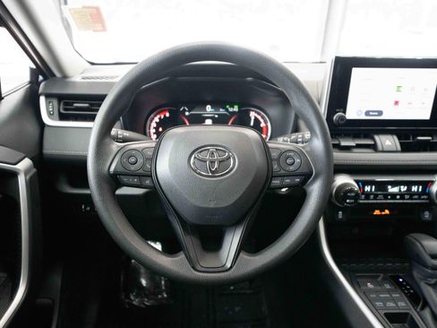 Used 2025 Toyota RAV4 XLE image 21
