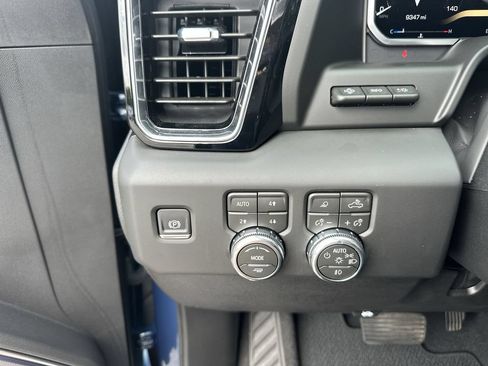 Certified 2026 GMC Sierra 2500 Denali w/ Denali Reserve Package AWD/4WD image 18