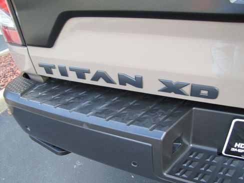 Used 2021 Nissan Titan PRO-4X w/ Pro-4x Convenience Package image 33