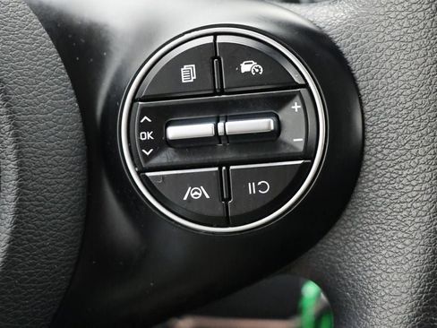 Used 2025 Kia Soul LX w/ LX Technology Package image 20