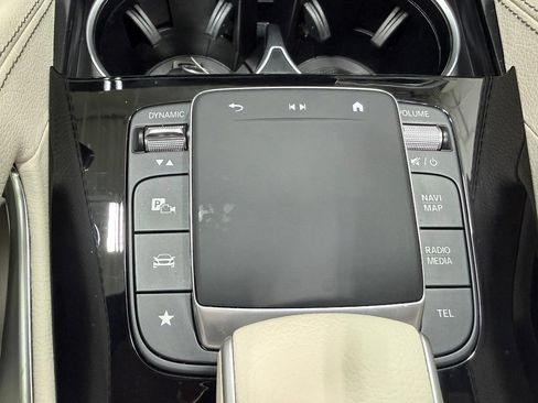 Used 2024 Mercedes-Benz GLE 450e 4MATIC image 25