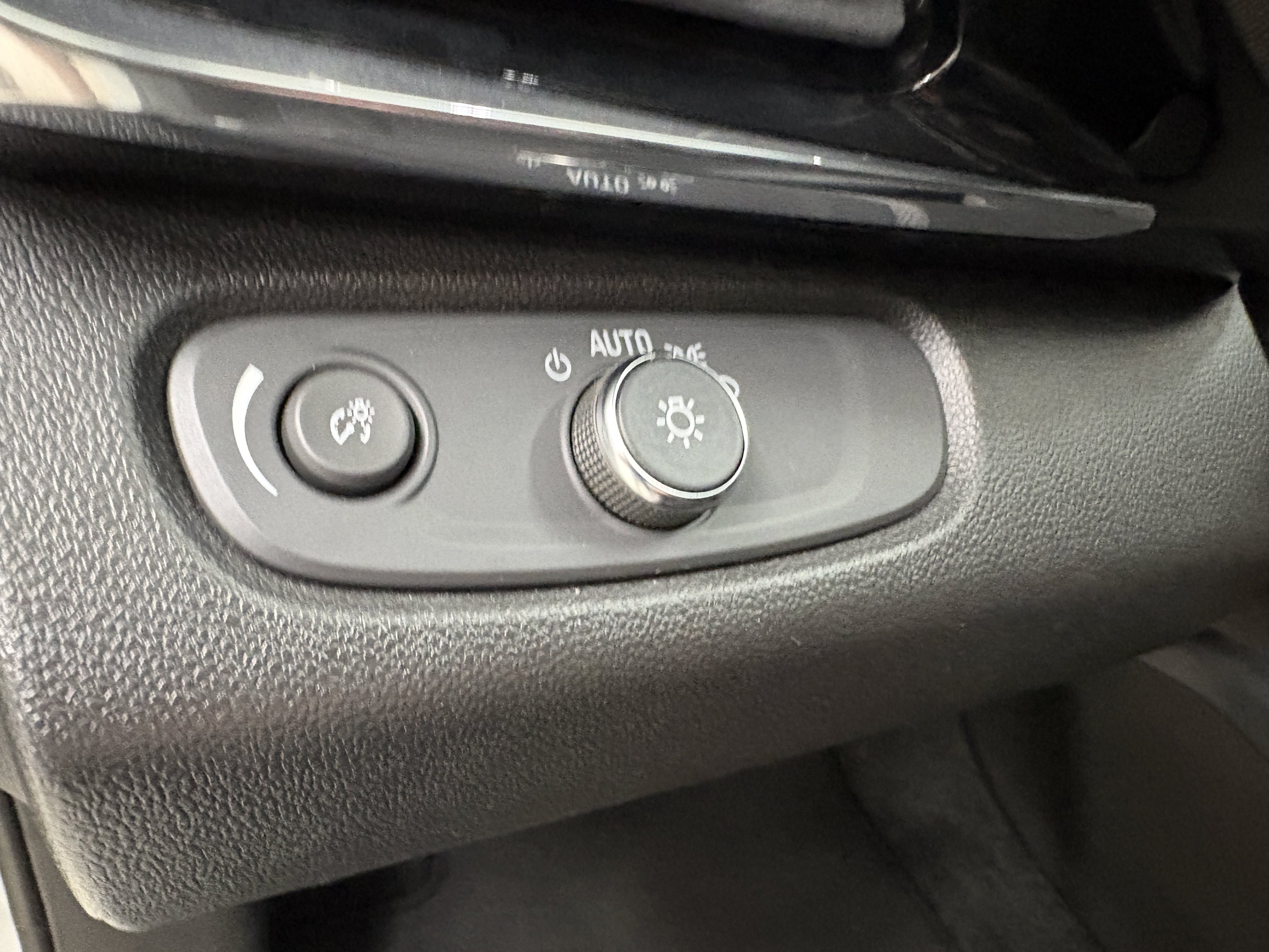Used 2024 Buick Envista Sport Touring w/ Convenience I Package FWD image 16