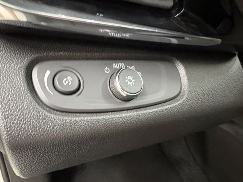 Used 2024 Buick Envista Sport Touring w/ Convenience I Package FWD image 16
