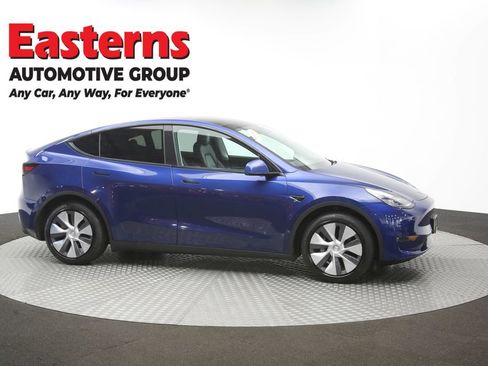 Used 2022 Tesla Model Y Long Range AWD/4WD image 40