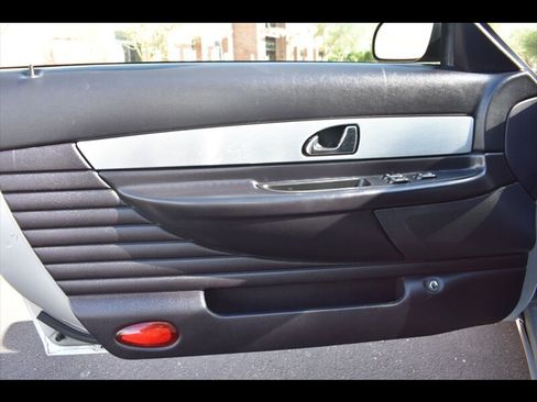 Used 2004 Ford Thunderbird RWD image 17