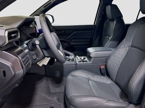 New 2026 Toyota 4Runner TRD Off-Road Premium AWD/4WD image 23