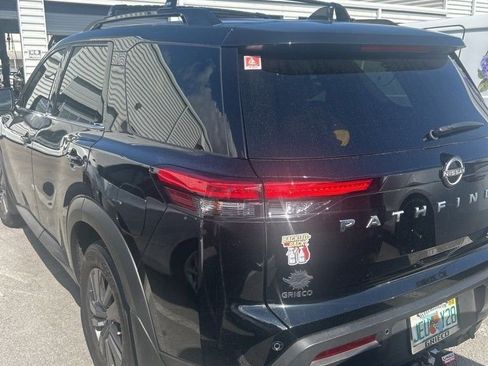 Certified 2024 Nissan Pathfinder SV w/ SV Premium Package image 2