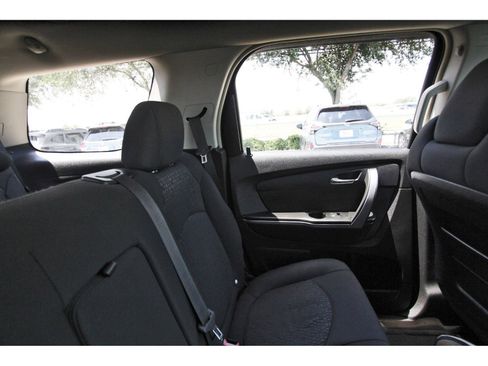 Used 2009 GMC Acadia SLE FWD image 12