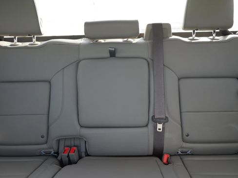 Used 2022 GMC Sierra 1500 SLT w/ SLT Convenience Package image 19