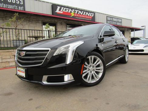 Used 2019 Cadillac XTS Luxury image 1