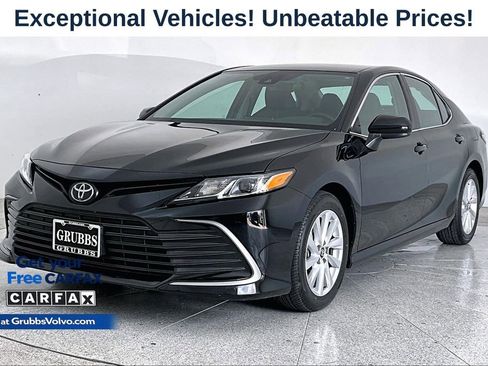 Used 2024 Toyota Camry LE FWD image 14