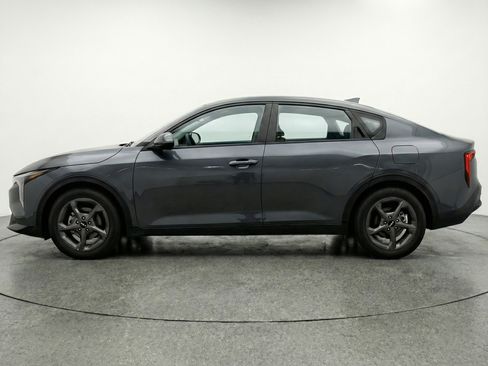 Used 2025 Kia K4 FWD image 5