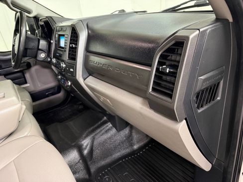 Used 2019 Ford F250 XL w/ Power Equipment Group image 29