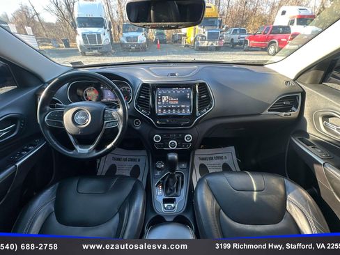 Used 2020 Jeep Cherokee Limited image 24