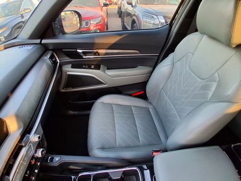 Used 2023 Kia Telluride EX X-Line image 12