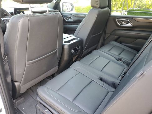 Used 2023 Chevrolet Suburban Z71 w/ Off-Road Capability Package AWD/4WD image 13
