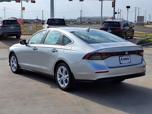 New 2026 Honda Accord LX image 5