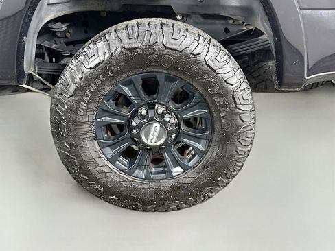 Used 2020 Ford F250 Platinum w/ Tremor Off-Road Package image 35