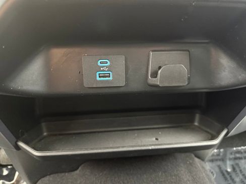 Used 2023 Ford F150 XLT image 47