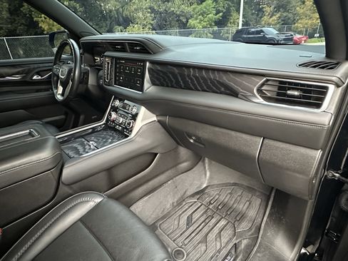 Used 2023 GMC Yukon Denali w/ Denali Reserve Package image 41
