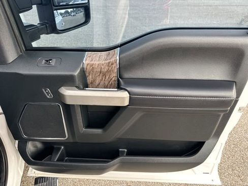 Used 2019 Ford F250 Lariat w/ Lariat Ultimate Package image 49