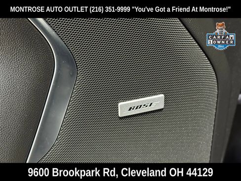 Used 2023 GMC Yukon XL SLT w/ SLT Premium Package image 13