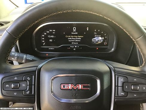 Used 2023 GMC Yukon AT4 image 8