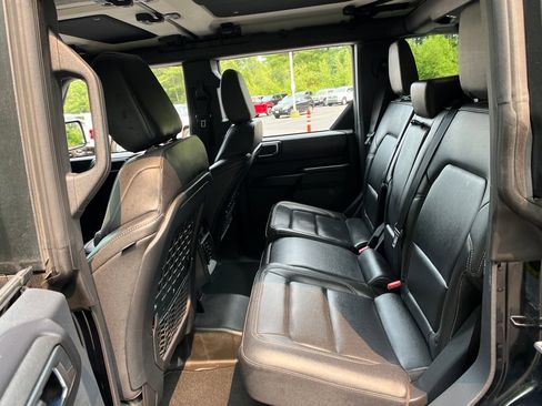 Used 2025 Ford Bronco Badlands w/ Sasquatch Package AWD/4WD image 21