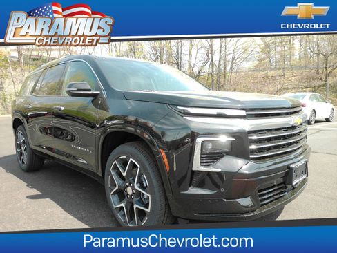 New 2026 Chevrolet Traverse High Country w/ LPO, Floor Liner Package AWD/4WD image 1