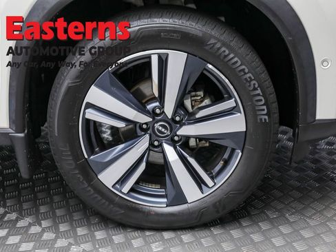 Used 2023 Nissan Rogue SL w/ SL Premium Package image 33