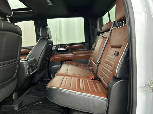 Used 2024 GMC Sierra 2500 Denali Ultimate AWD/4WD image 12