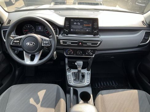 Used 2021 Kia Seltos LX AWD/4WD image 17