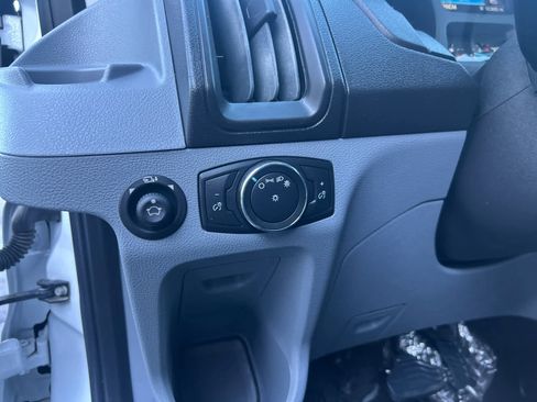 Used 2019 Ford Transit 150 XLT image 13