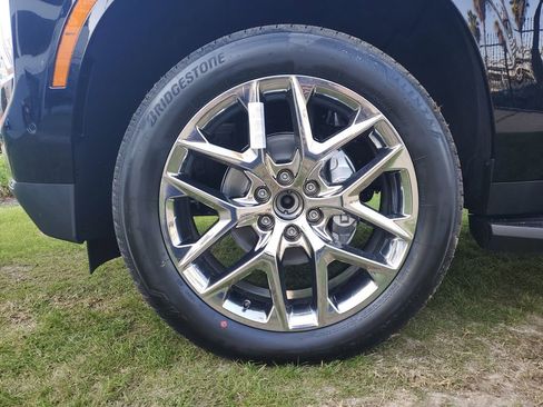 New 2026 Chevrolet Suburban LS w/ LPO, Dark Essentials Package image 6