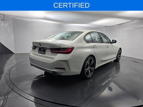 Used 2023 BMW 330i Sedan w/ Driving Assistance Package RWD image 4