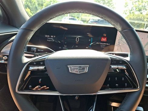 Used 2025 Cadillac Lyriq Sport w/ LPO, Floor Liner Package AWD/4WD image 20