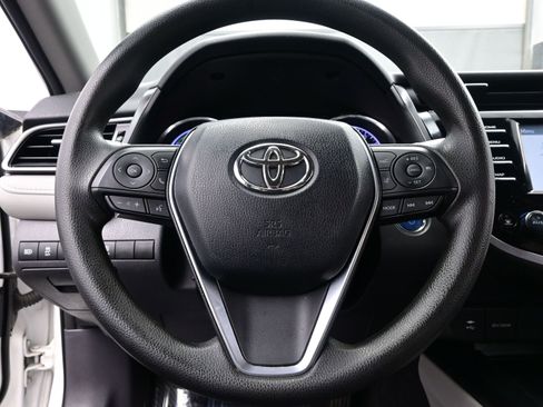 Used 2019 Toyota Camry LE image 23