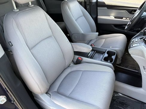 Certified 2024 Honda Odyssey EX image 13