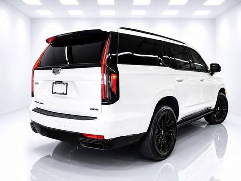 Used 2024 Cadillac Escalade Sport Platinum w/ LPO, ONYX Package AWD/4WD image 8
