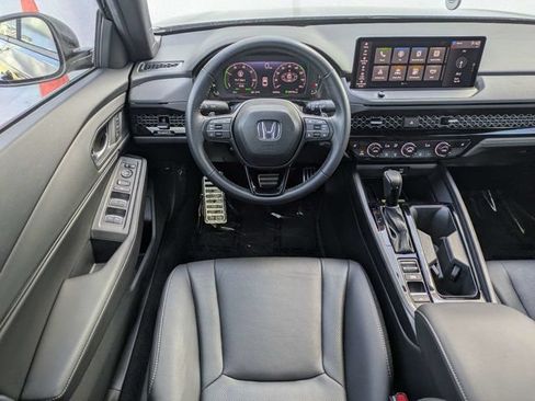 Used 2025 Honda Accord Sport image 15