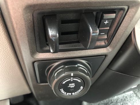 Used 2020 Ford F250 XL w/ STX Appearance Package AWD/4WD image 32