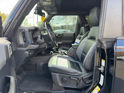 Used 2022 Ford Bronco Black Diamond image 25