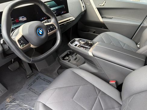Used 2024 BMW iX xDrive50 w/ Sport Package AWD/4WD image 11
