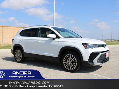 New 2025 Volkswagen Taos SE