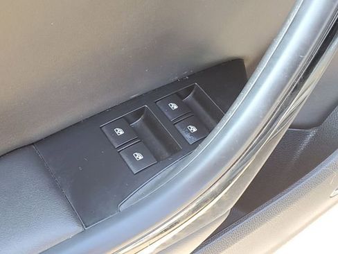 Used 2017 Buick Cascada Premium image 25