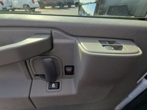 New 2026 GMC Savana 3500 w/ Power Convenience Package RWD image 20