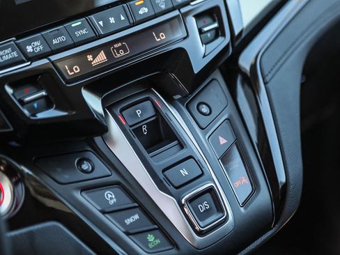Used 2024 Honda Odyssey Touring image 18