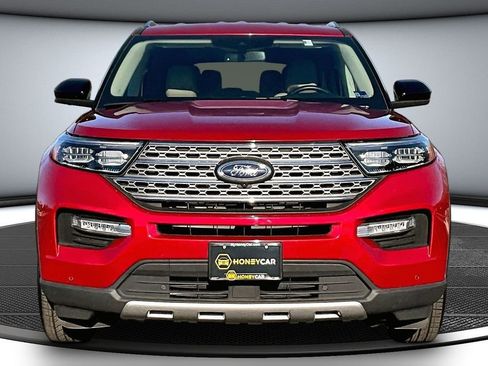 Used 2023 Ford Explorer Limited image 2